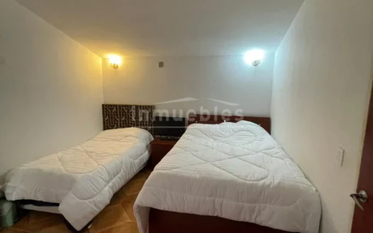 Townhouse de tres niveles ubicado en el Conjunto Residencial Valle de Chara, Charallave